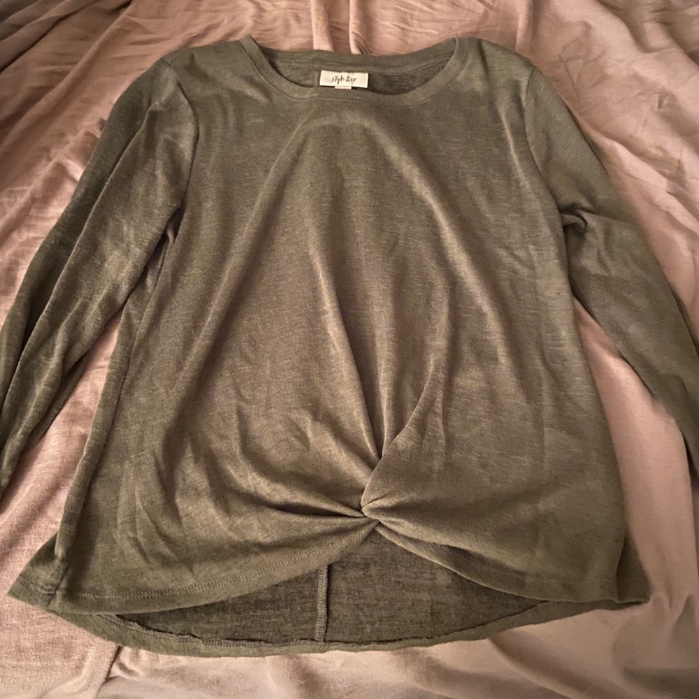 Petite Twist Front Top